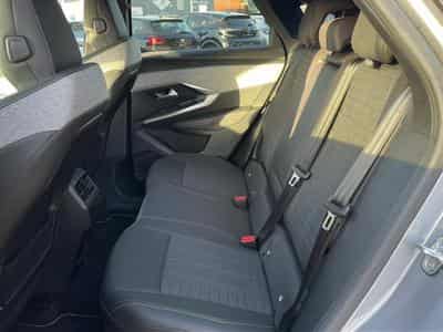 Peugeot 3008 1.2 HYBRID 145 GT E-DCS6 (2025) - Photo 12