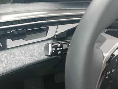Peugeot 5008 HYBRID 145 ALLURE E-DCS6 (2025) - Photo 15