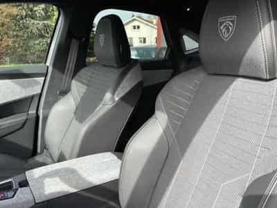 Peugeot 3008 1.2 HYBRID 145 GT E-DCS6 (2025) - Photo 14