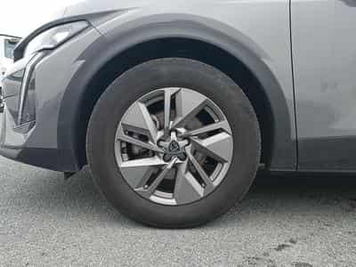 Peugeot 408 HYBRID 145 ALLURE E-DCS6 (2024) - Photo 9