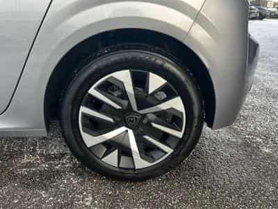 Peugeot 208 1.2 100 STYLE (2025) - Photo 9