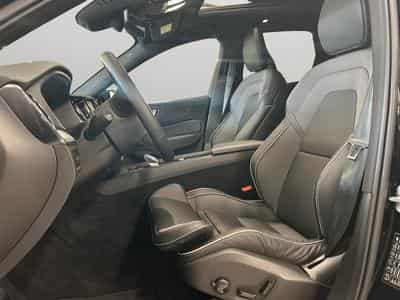 Volvo XC60 T6 Plus Dark / Hybride KIT HIVER INCLUS (2025) - Photo 12