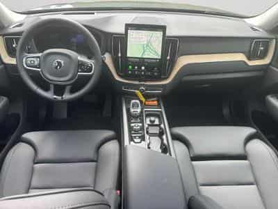 Volvo XC60 FACELIFT T6 Plus Dark / Hybride KIT HIVER INCLUS (2025) - Photo 3