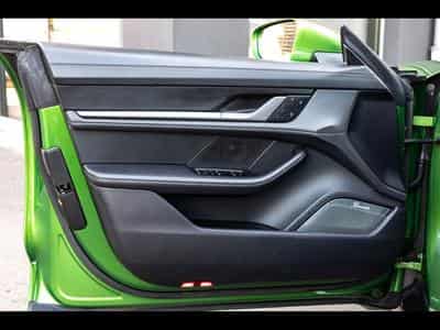 Porsche Taycan TURBO CROSS TURISMO (680 CH) – MAMBA GREEN METALLIC - APPROV (2022) - Photo 9