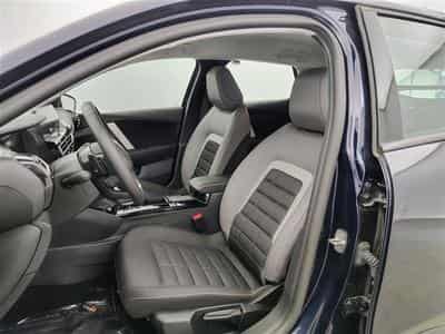 Citroen C4 1.2 PureTech 130cv EAT8 Plus NAVI / CARPLAY (2025) - Photo 7