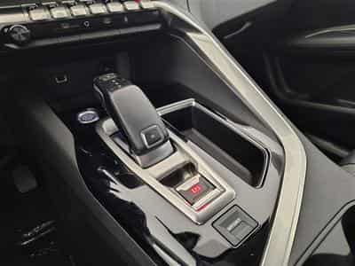 Peugeot 3008 1.2 PureTech 130cv EAT8 Allure NAVI / KEYLESS / CAMERA (2019) - Photo 10