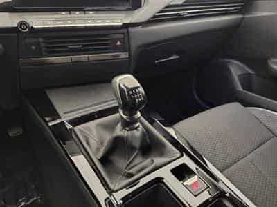 Opel Astra Sports Tourer 1.2 Turbo Edition NAVI / FULL LED / CARPLAY (2024) - Photo 12
