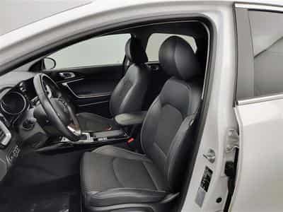 Kia XCeed PHEV 1.6 GDi Business Line DCT (2020) - Photo 7