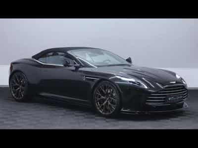 Aston-Martin DB12 V8 VOLANTE (2024) - Photo 8