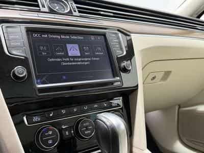 VW Passat R Line 4M *19''*Digital*ACC*H-UP*AHK*Pano (2016) - Photo 11