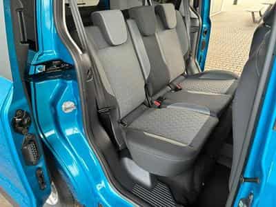 Ford Tourneo Titanium (2026) - Photo 9