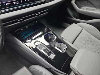 Audi A4 2.0 TFSI S-Tronic 204 S-Line (2025) - Photo 11