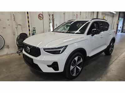 Volvo XC40 B3 Plus Dark DCT (2025) - Photo 2