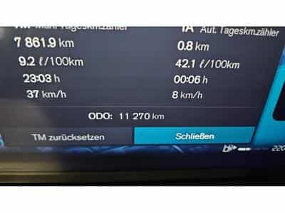 Volvo XC40 B3 Plus Dark DCT (2025) - Photo 8