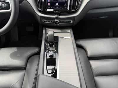 Volvo XC60 B4 Plus Dark / Essence (2024) - Photo 11
