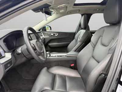 Volvo XC60 B4 Plus Dark / Essence (2024) - Photo 9