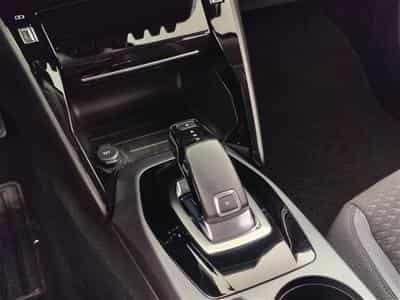 Peugeot 2008 1.2 PureTech 130Cv EAT8 Allure NAVI / CAMERA / ALU (2020) - Photo 12