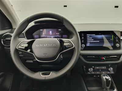 Skoda Fabia 1.0 TSI 115cv DSG Clever CARPLAY / FULL LED / KEYLESS / PDC (2026) - Photo 9