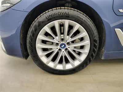 BMW 520 520eA PHEV NAVI / CUIR / FULL LED / HUD (2022) - Photo 6