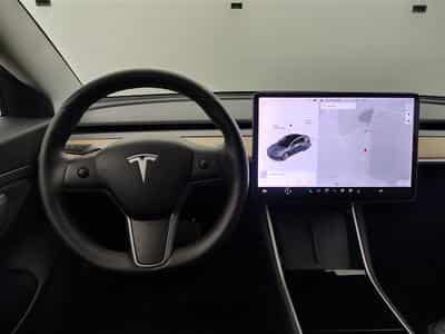 Tesla Model 3 60 kWh Standard Plus CUIR / NAVI / PANO (2020) - Photo 9