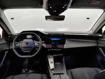 Peugeot 408 1.2 Hybrid 136cv e-DCS6 Allure Pack NAVI / CARPLAY / CAMERA (2025) - Photo 8
