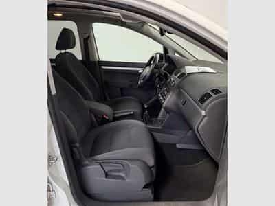 VW Touran Style Comfortline *7-Sitzer *AHK *Navi * (2011) - Photo 9