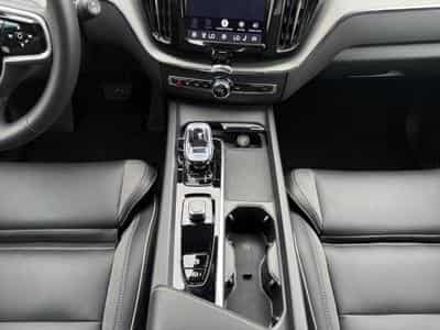 Volvo XC60 T8 Plus Dark / Hybride FOUR-C 21\' KIT HIVER INCLUS (2025) - Photo 11
