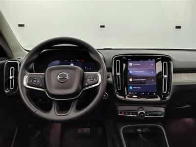 Volvo XC40 2.0 B3 MHEV Ultra Dark Limited Edition DCT (2024) - Photo 9