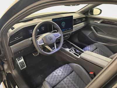 VW Passat Variant R-Line (2026) - Photo 12