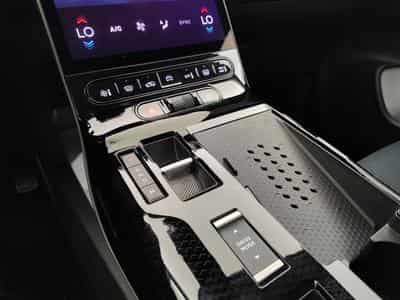 Citroen C5 Aircross 1.2 Hybrid 145cv E-DCS6 Plus NAVI / FULL LED / CAMERA / JA19 (2026) - Photo 13