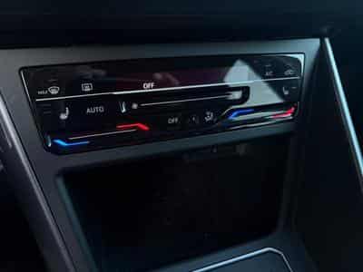 VW Taigo Style BVA/Attelage/CarPlay/Camera/Sièges chauffants/ (2022) - Photo 8