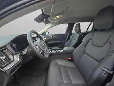 Volvo V60 B4 Core / Essence (2025) - Photo 9