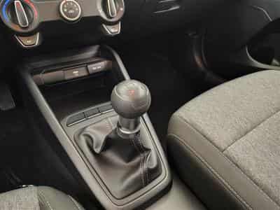 Kia Stonic 1.2i 84Cv Urban Edition NAVI / CARPLAY / CAMERA / ALU (2025) - Photo 12