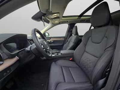 Volvo XC90 T8 Plus Dark Auto / Essence (2025) - Photo 9
