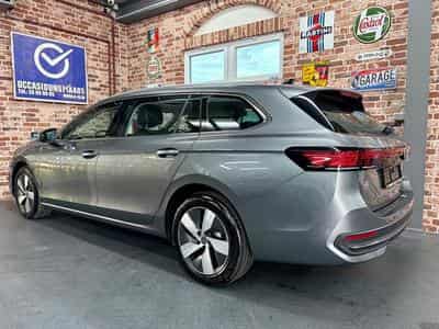 VW Passat Passat Variant 2.0 TDi 150cv Auto BUISINESS (2025) - Photo 2