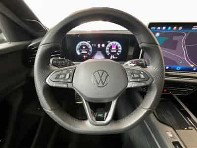 VW Passat R-Line+DSG+4M+IQ-Drive+Pano+Soundsystem+AHK (2024) - Photo 10