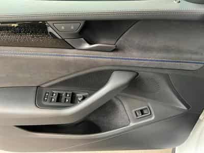 VW Passat R-Line+DSG+4M+IQ-Drive+Pano+Soundsystem+AHK (2024) - Photo 14