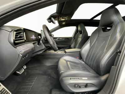VW Passat R-Line+DSG+4M+IQ-Drive+Pano+Soundsystem+AHK (2024) - Photo 9