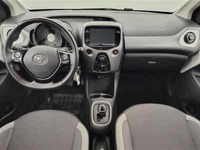 Toyota Aygo 1.0i VVT-i X-Play AUTO (2020) - Photo 8