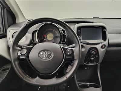 Toyota Aygo 1.0i VVT-i X-Play AUTO (2020) - Photo 9