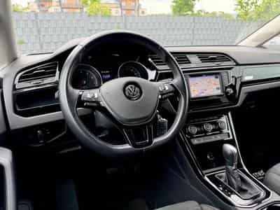 VW Touran Touran Highline 1.8 TSI DSG /NAVI/LED/ACC/CAM/ (2015) - Photo 8
