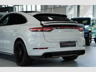 Porsche Cayenne Turbo *21*Chrono*Pano*HUD*Matrix*Memory (2019) - Photo 10
