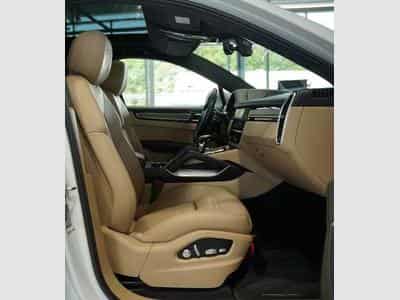 Porsche Cayenne Turbo *21*Chrono*Pano*HUD*Matrix*Memory (2019) - Photo 13