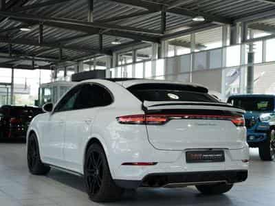 Porsche Cayenne Turbo *21*Chrono*Pano*HUD*Matrix*Memory (2019) - Photo 7