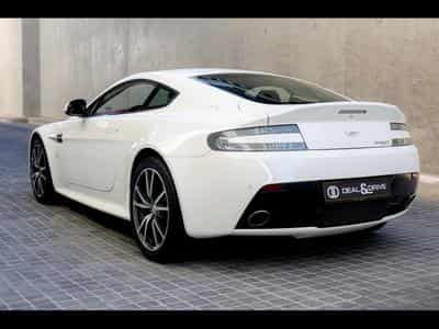 Aston-Martin V8 Vantage COUPE SPORTSHIFT II - STRATUS WHITE METALLIC (2017) - Photo 3