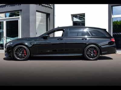Mercedes E 63 AMG S T-MODELL (612 CH) - CARBON PACKAGE - OBSIDIAN BLACK METALL (2023) - Photo 2