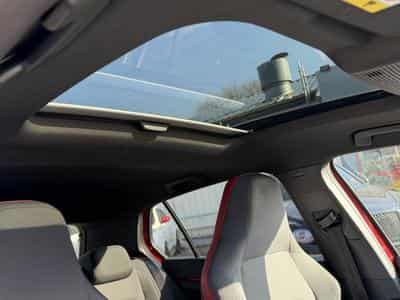 VW Golf GTI 2.0 TSI 245 DSG HARMAN KARDON PANO NAVI ACC (2021) - Photo 4