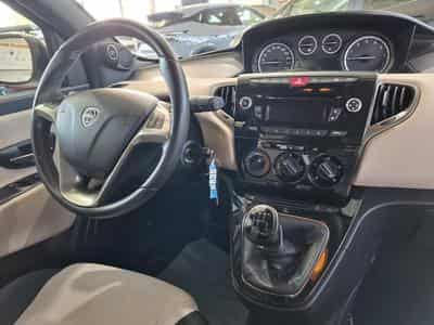 Lancia Ypsilon 1.2 1HAND, BLUETOOTH, PDC AV+ARR., (2015) - Photo 10