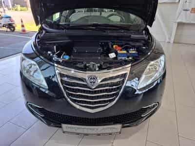 Lancia Ypsilon 1.2 1HAND, BLUETOOTH, PDC AV+ARR., (2015) - Photo 15