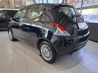 Lancia Ypsilon 1.2 1HAND, BLUETOOTH, PDC AV+ARR., (2015) - Photo 3